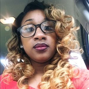 Meet your Posher, Richelle